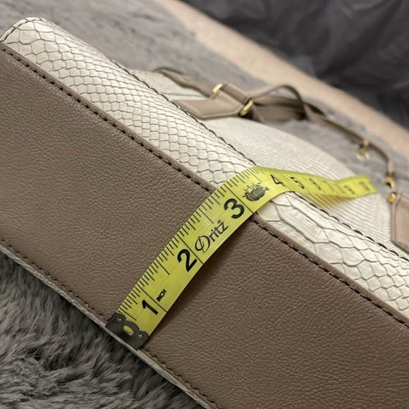 Fossil Claire Mini Satchel in Snakeskin Texture - Picture 12 of 15